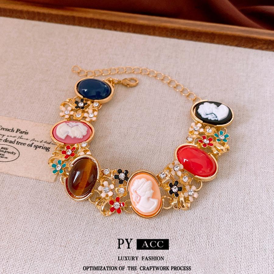 French Court Style Needle Diamond Earrings Necklace Retro Exaggerated Stud Earrings Design Sense Earrings Jewelry Set