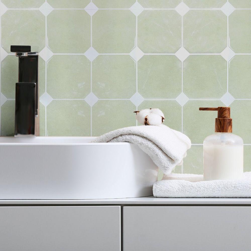 Selbstklebende Abzieh- und Aufklebe-Spritzschutz-Wandpaneele Wasserdichte Wandfliesen für Küche Badezimmer