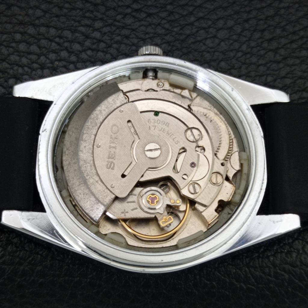 VINTAGE SEIKO 5 AUTOMATIC REFURBISHED JAPAN MENS WHITE DIAL WATCH a444289-1