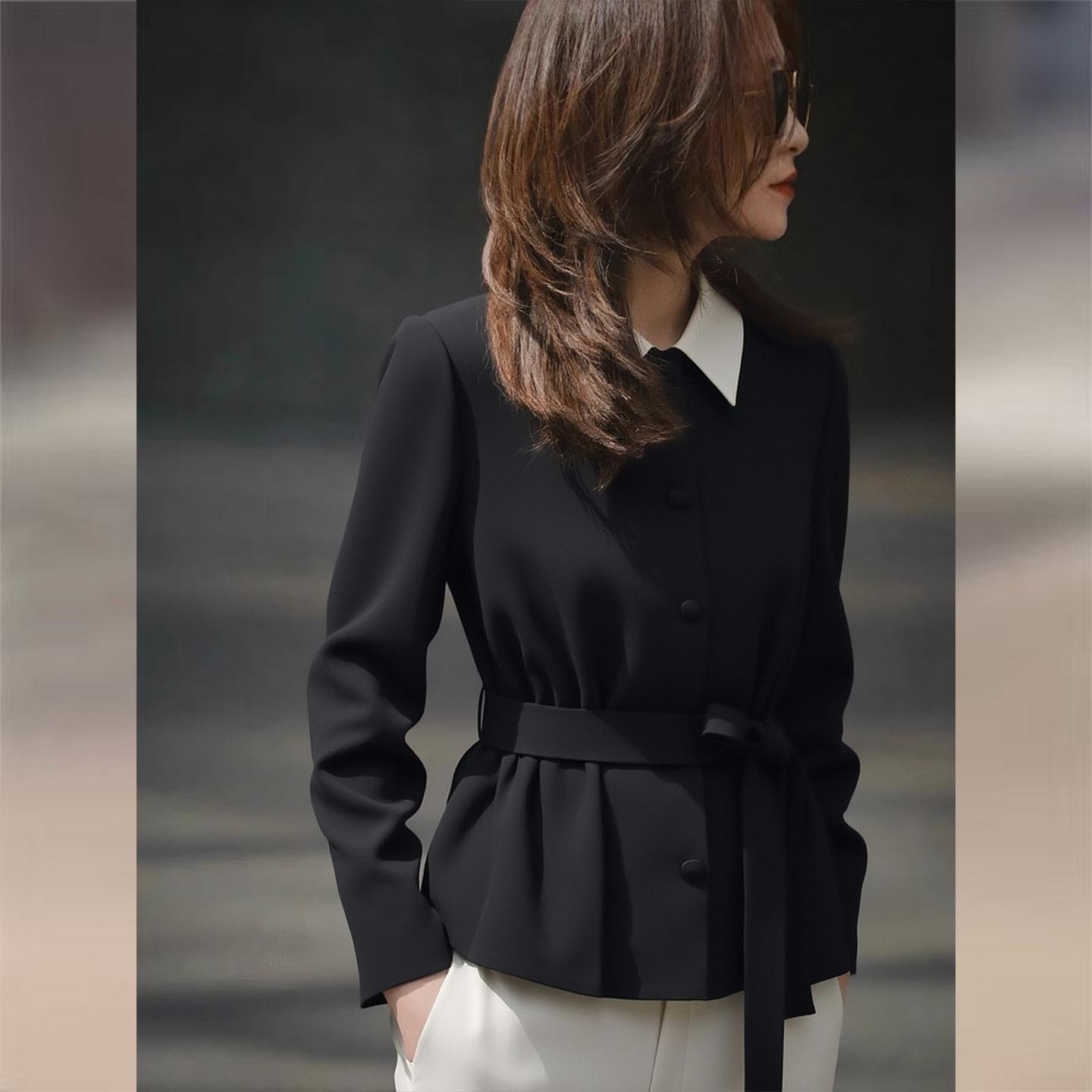 

Элегантный черный топ в стиле пэчворк с акцентом на талии – Шикарный стиль для ранней осени L