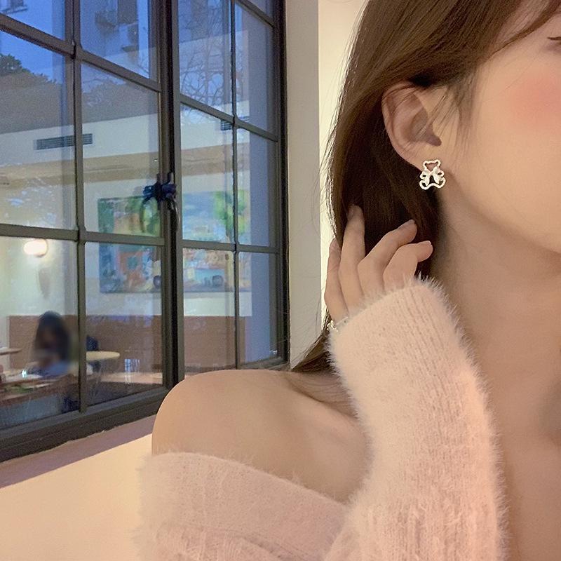 

2024 S925 Silver Earrings: Diamond & Pearl Studs, Elegant & Versatile Design