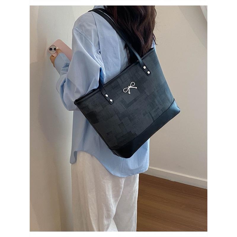 Large-capacity Bag For Women, Versatile, Fashionable, One-shoulder, Trendy, Commuter, Retro, Casual Tote Bag