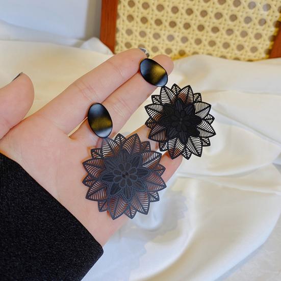 1 Pair Stud Earrings Exaggerated Temperament Slim Gothic Dainty Nonallergic Retro Hollow Flower Drop