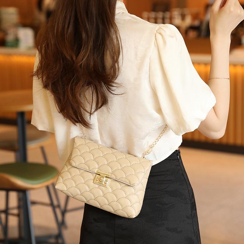 Fish Embroidered Messenger Bag Trendy Fashion Simple Lock Small Square Bag Women's Shoulder Bag