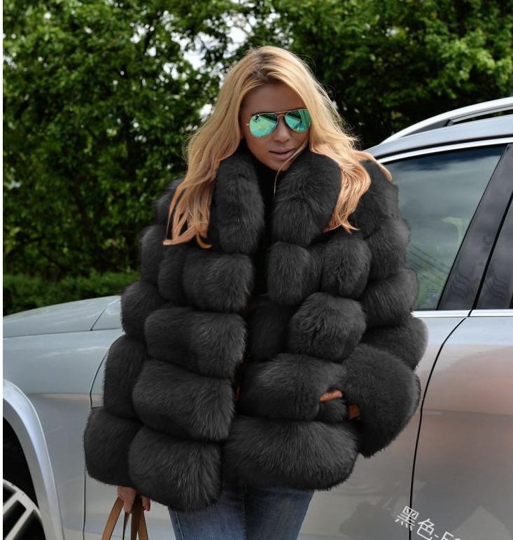 Europäische und amerikanische Winterjacke mit verdickter, lockerer Temperament und Pendeln in Volltonfarbe mit Kaninchenfell