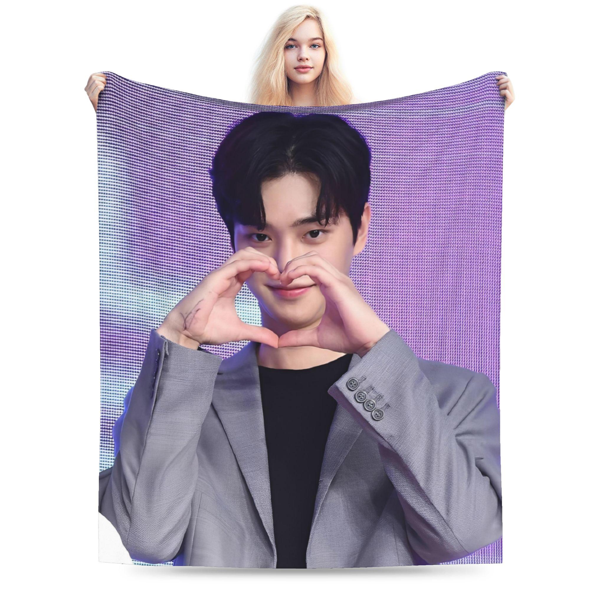 Song Kang Korean Pop  Blanket  Warm Fluffy Plush Throw Blanket For Living Room Airplane Travel Flannel Bedspread Bed Cover 75x90cm