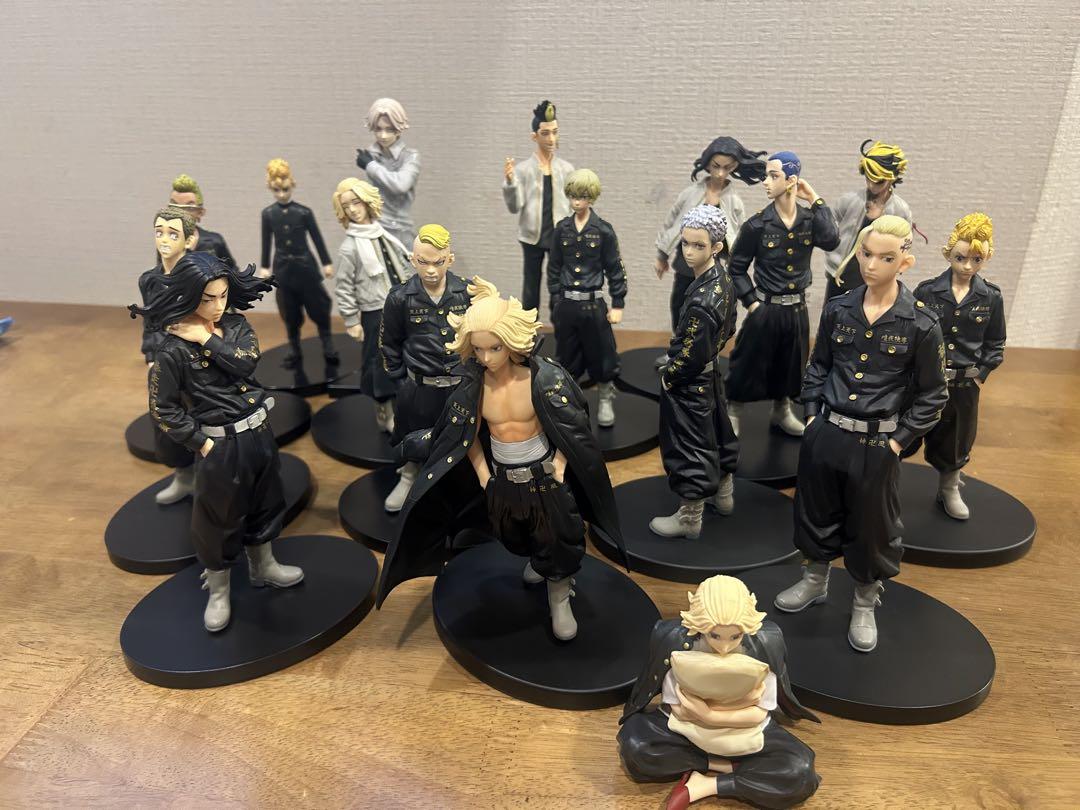 

[USED] Tokyo Revengers 15 Figures + 2 Bonus Figures