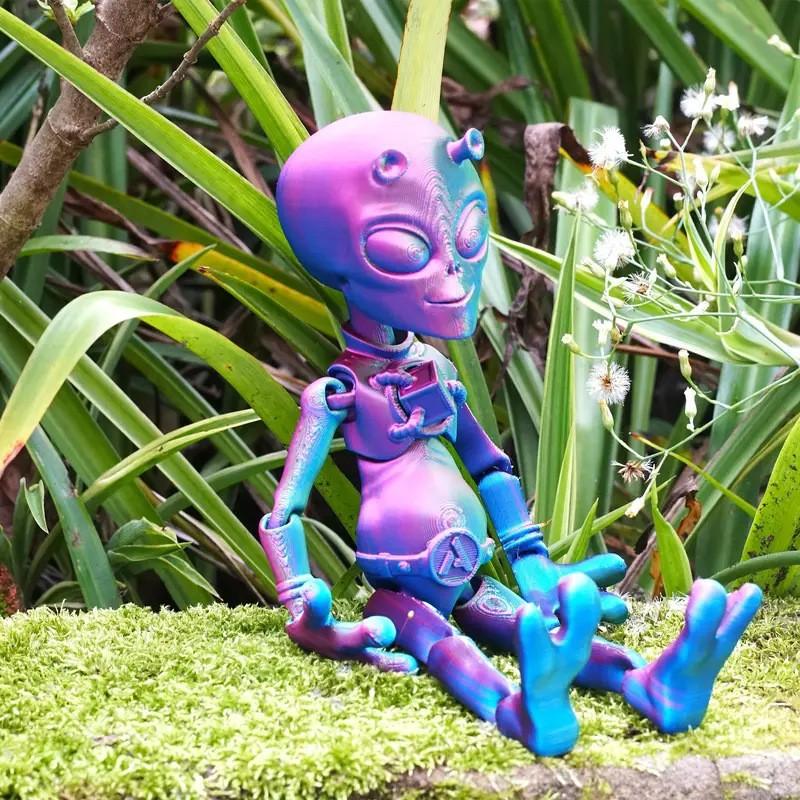 New 3D alien ornament joint movable creative Halloween model gift stall tide play trend