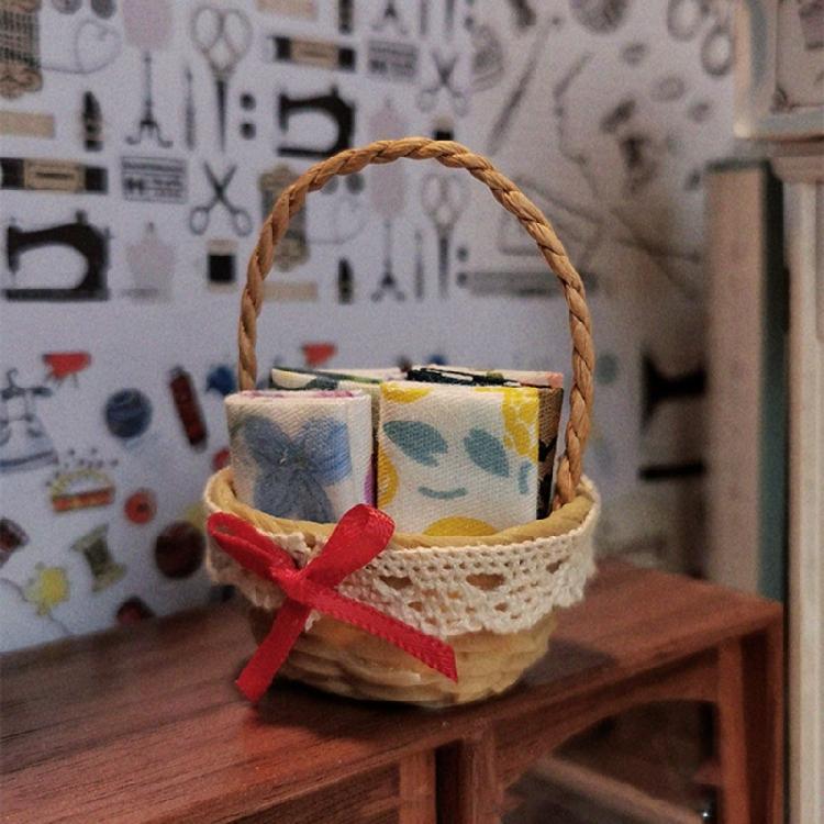 Delicate Basket Mini Woven Basket for Dollhouses and DIY Projects Photo Props for Dollhouses Scene Setting