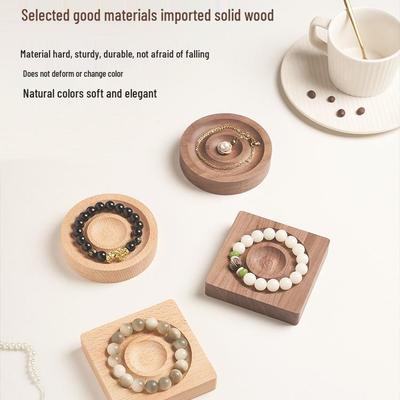 Création de bijoux – Emballages et présentoirs de bijoux