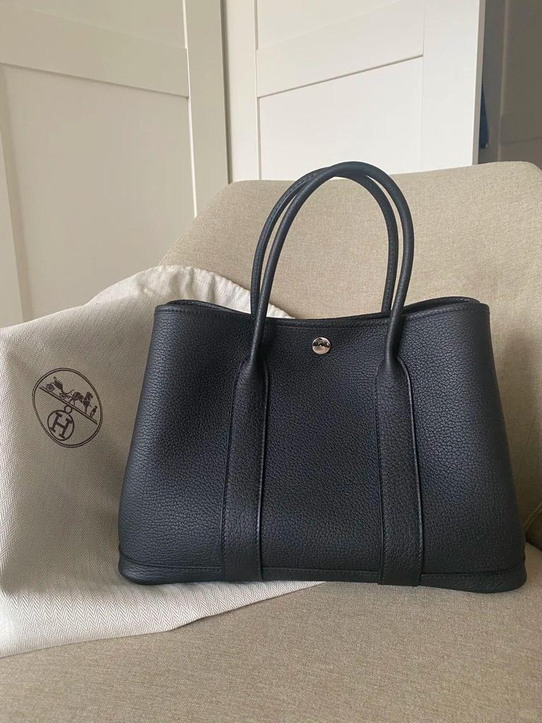 2025 Vielseitige Damen-Handtasche mit großer Kapazität aus echtem Leder für den Weg zur Arbeit