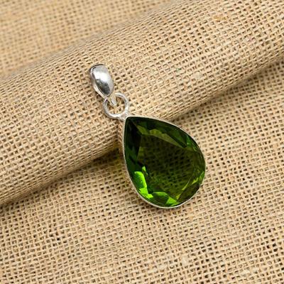 Gorgeous Peridot Gemstone Handmade 925 Solid Sterling Silver Jewelry Pendant For Women