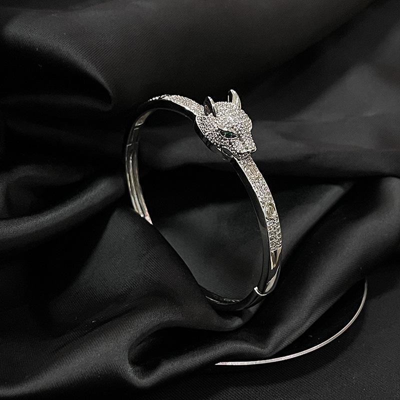 Luxury Overweight Full Diamond Zircon Green Eyes Leopard Opening Bracelet Series Banquet Accessories High-End Personality Bracelet