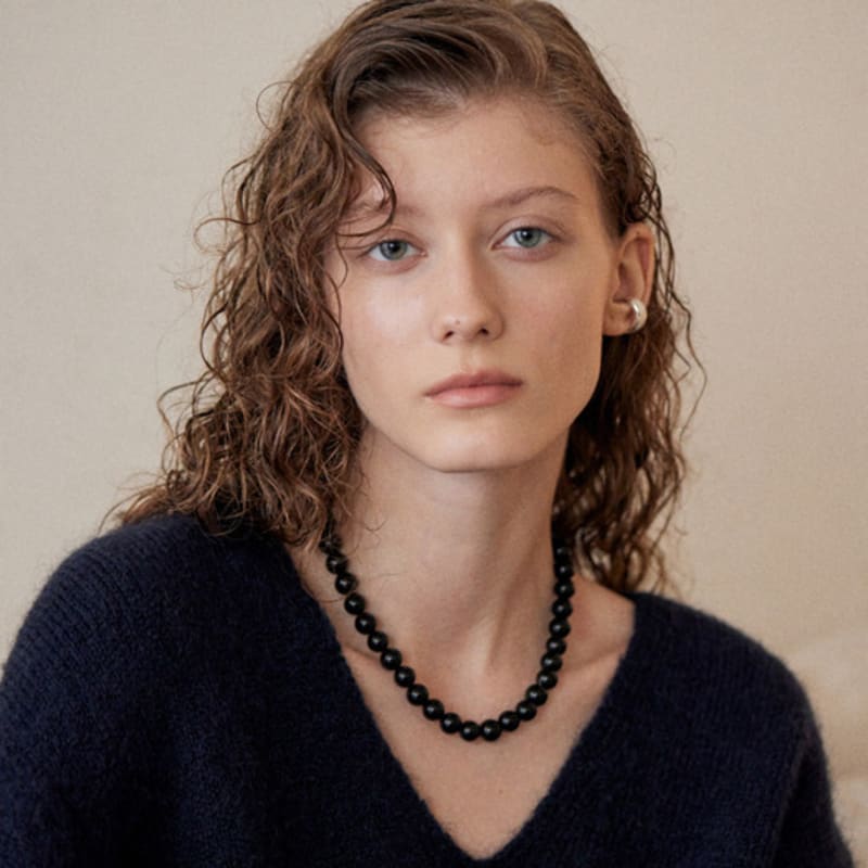 

onill 04-26 shell (Necklace) Silver & Onyx