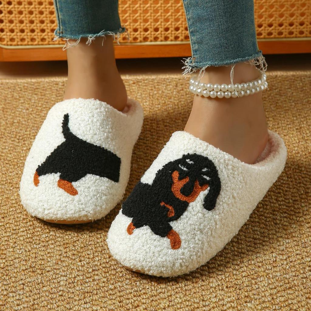 Women's Cozy Cartoon Cotton Slippers - Thick, Warm, Closed Toe for Fall/Winter