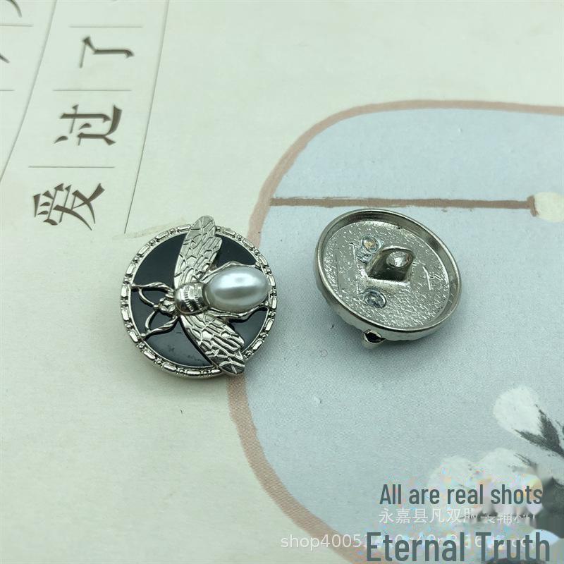 Exquisite Bee and Pearl Metal Button - 3D Fragrance Style Clothing Decoration