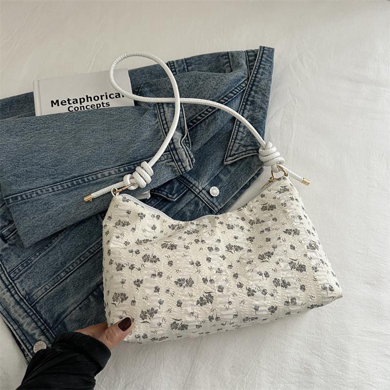 Stylish And Versatile Korean Floral Canvas Tote Bag For Women Ideal For Daily Use