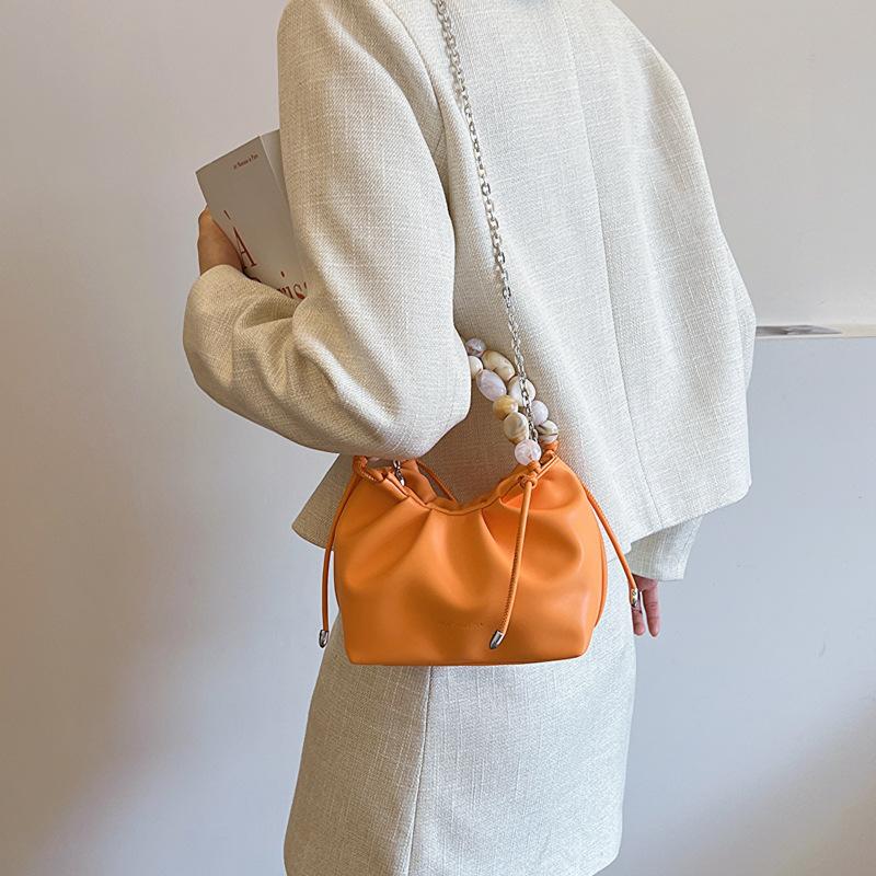 Niche Simple and Beautiful Handbag Women's Texture Pleated Bag New Spring Fashion Casual Crossbody Bag