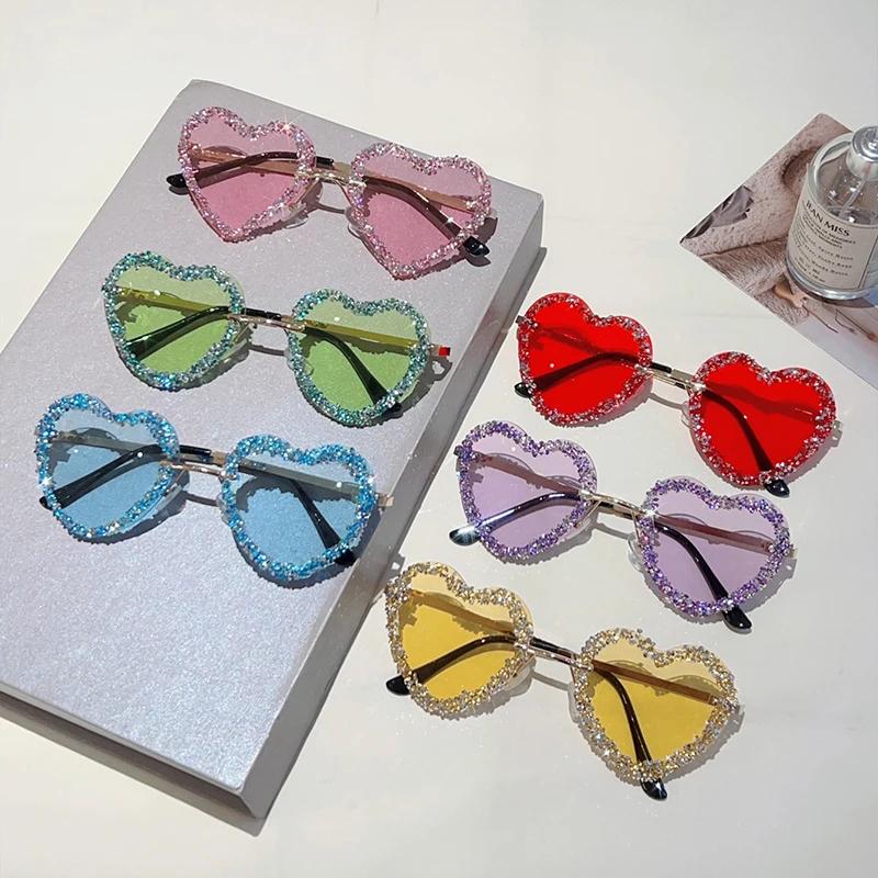 Heart Shaped Sunglasses with Rhinestones Women  New Fashion Decorative Sun Glasses Chic Sweet Beach Vacation Shades
