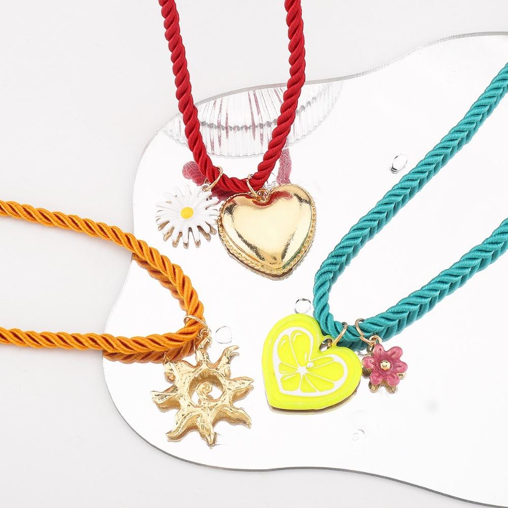 Sun Pendant Necklace Daisy Floral Choker Fashion Sun Necklace  Vacation