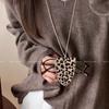 Geantă de ochelari din piele leopard cu colier de frânghie și lanț de pulover Maillard vintage - stil european și american de ultimă generație