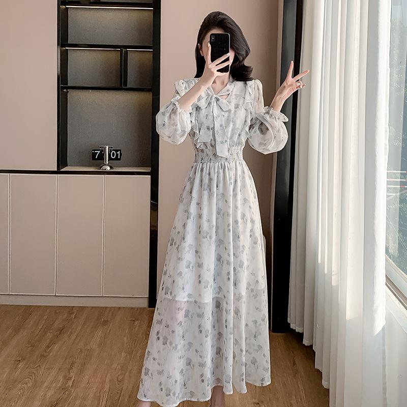 

Весеннее корейское платье из шифона с принтом бантиков, V-образным вырезом, оборкой по краю и рукавами-буфами Large