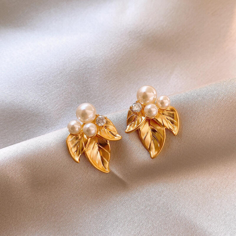Exquisit Pearl Zircon Leaves Earrings for Women Ladies New Fashion Light Luxury Gold Color Dangle Earrings Jewelry Accessories
