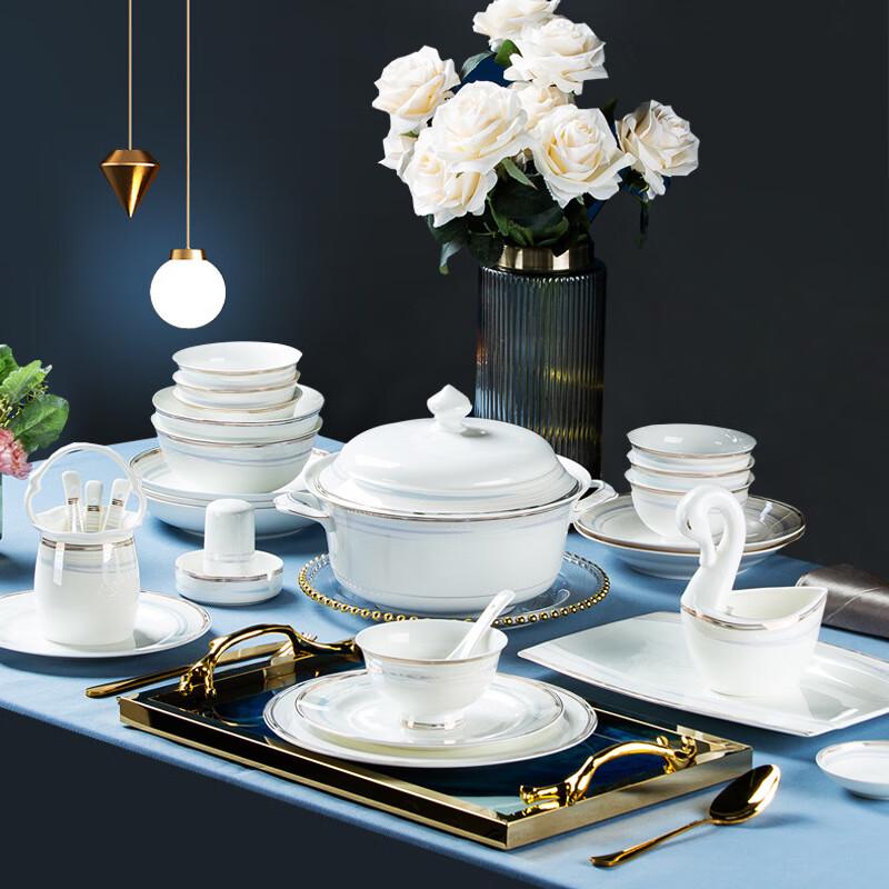 Jingdezhen Luxury Ceramic Dinnerware Set 60-piece Luxury Set with Casserole
