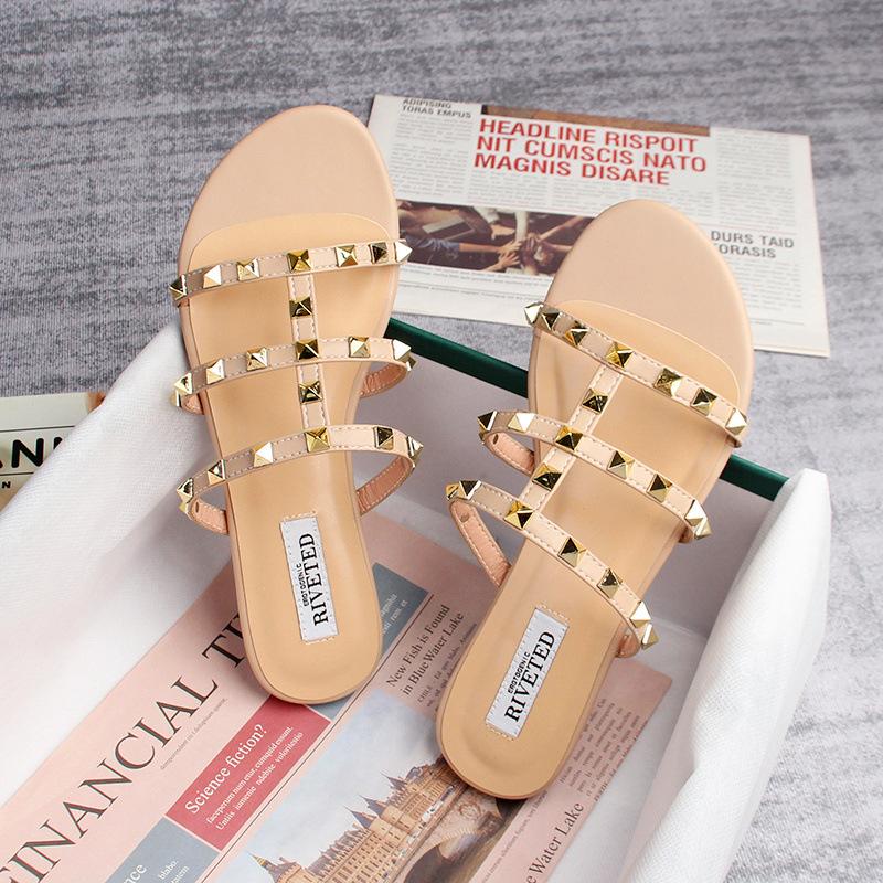 Fashion Ladies Slippers Summer New Outdoor Rivet Slippers Women's Middle Heel Sandals Women Slippers Plus Size 41-43