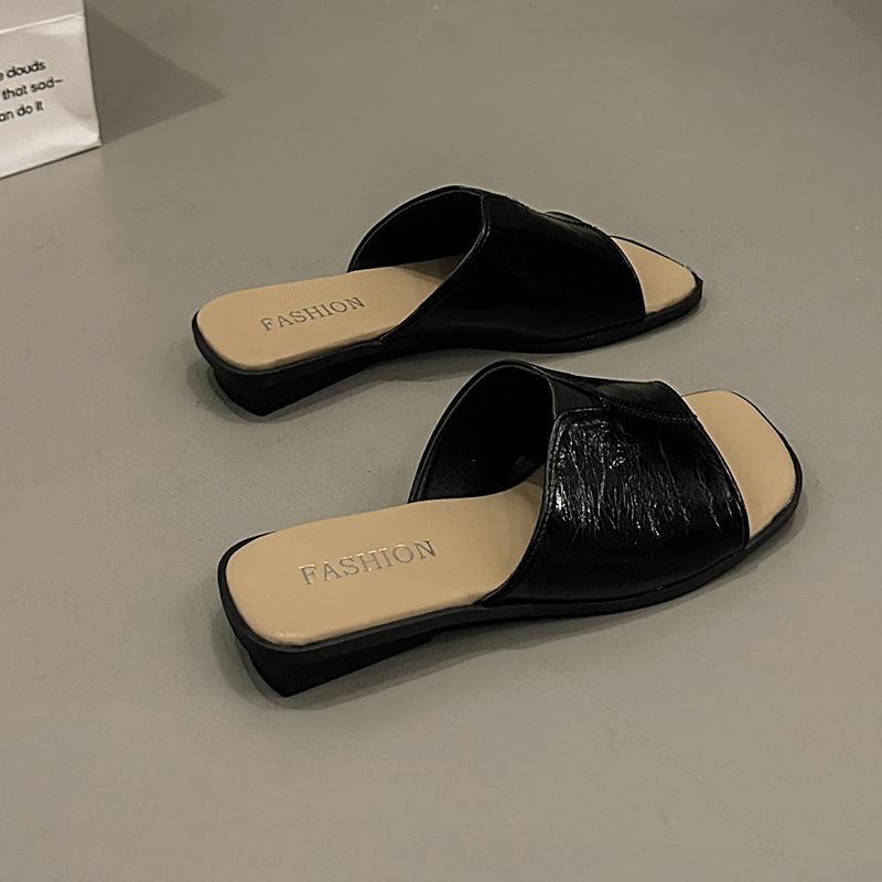 

Универсальные тапочки женские летние новые сандалии на одной подошве простые плоские пляжные туфли 40 чёрный