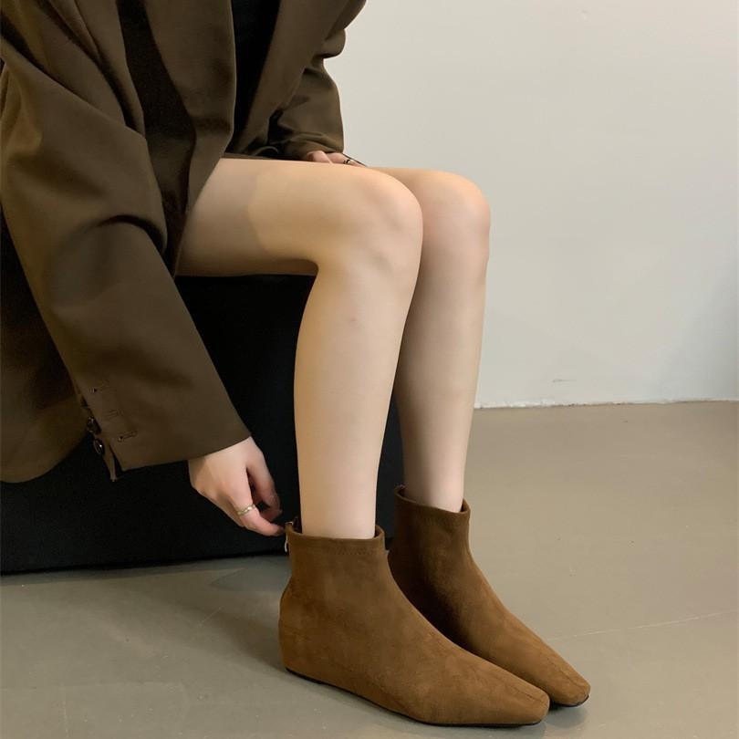 Niche design inner slope small short boots women's spring 2025 thin boots square head rear zipper French and ankle boots