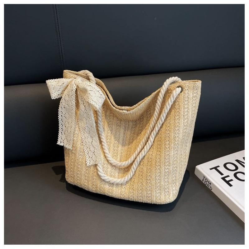 2025 Vielseitige Strandtasche aus Stroh im Pastoralstil: Damenhandtasche mit großem Fassungsvermögen und einzelnem Schulterriemen