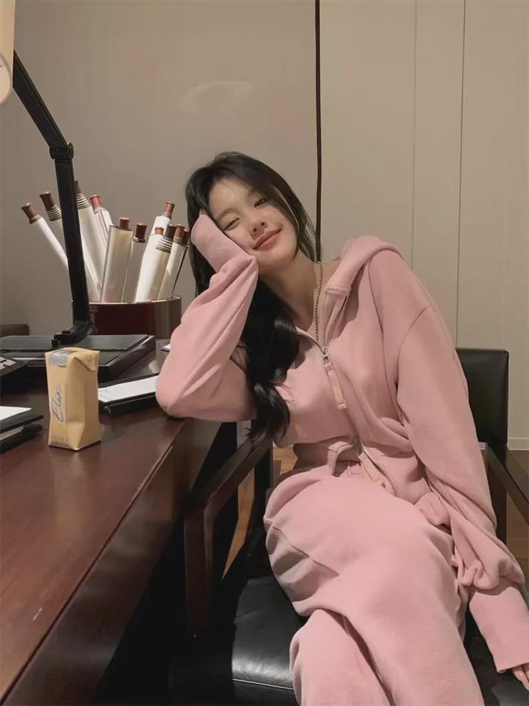 Women's Casual Sports Suit, 2025 Spring/Autumn: Korean Style Wide-Leg Pants & Slim Sweater Two-Piece Set