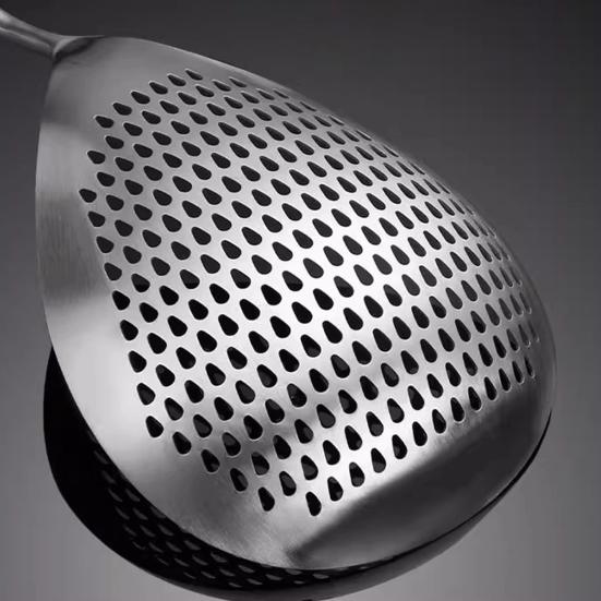 Large Colander Ergonomic Wooden Handle Large Capacity Quick Drain Triangular Holes Stainless Steel 304 Food Grade Large Slotted Spoon