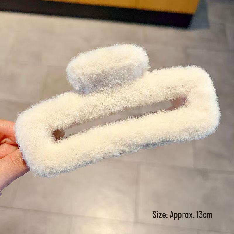 Plysch Hårklo: Söt, Fluffig & Stor för Höst och Vinter