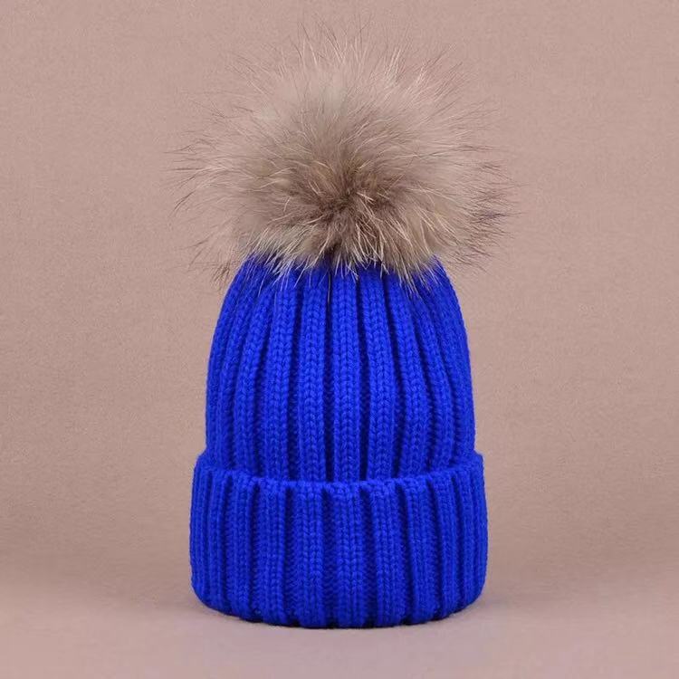 Adults Real Big Fluffy Soft Raccoon Fox Design Unisex 100% Polyester Common Winter Beanie Hat