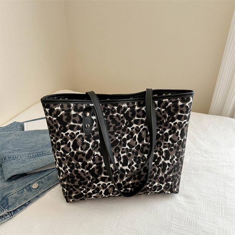 Vintage Fashion Leopard Print Tote Bag Stylish And Trendy Design For Fall 2024