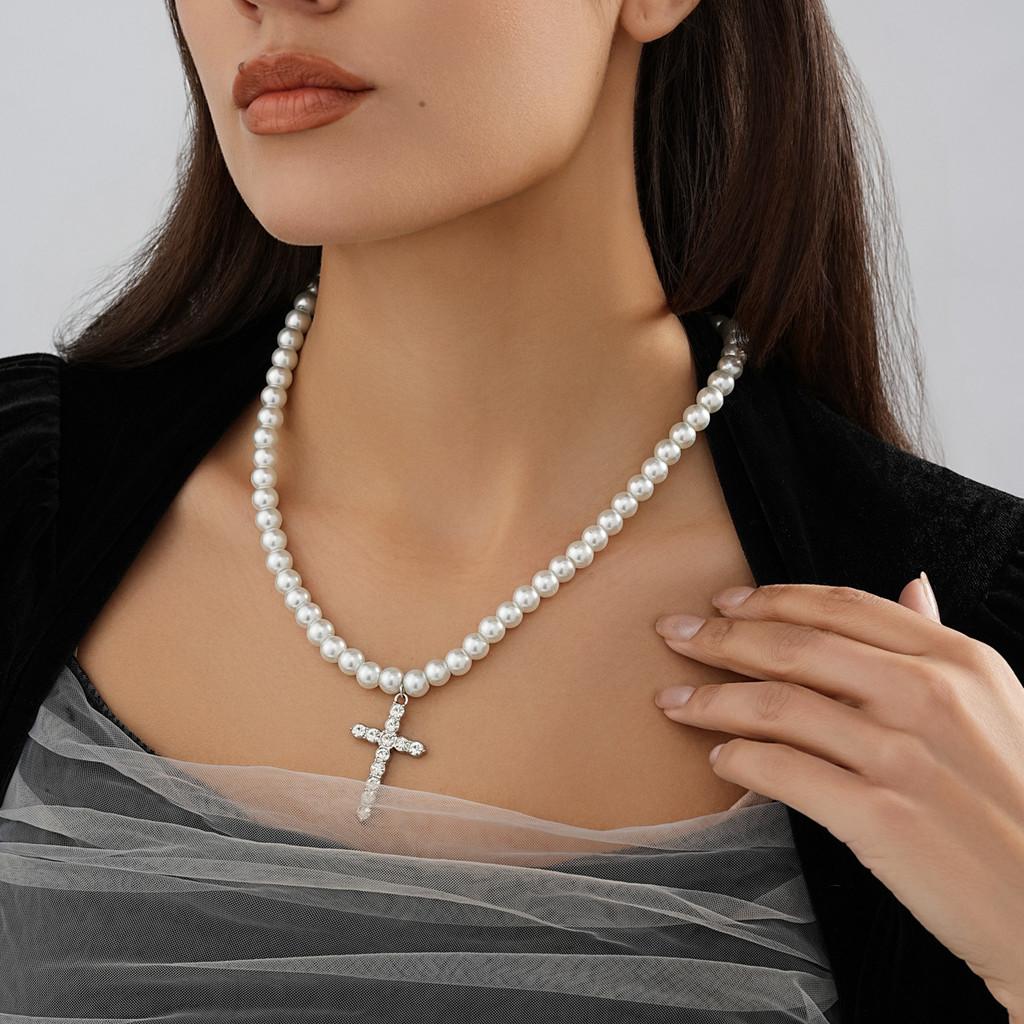 Elegant Silver Cross Pendant Necklace With Dazzling Rhinestones For Women