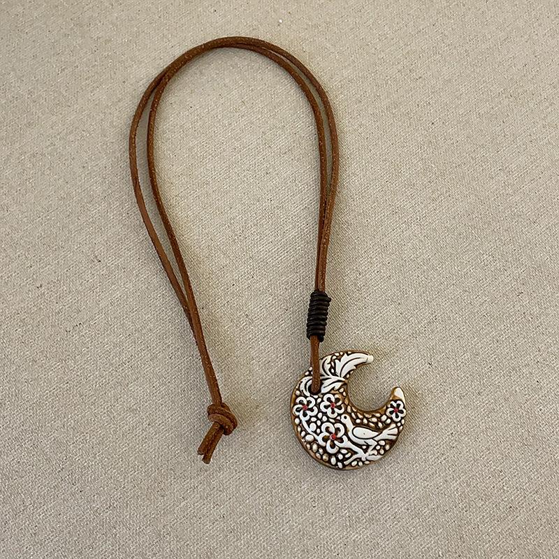 

Богемный этнический стиль Керамическое ожерелье с пряжкой безопасности в виде кои Женская ретро-изысканная универсальная цепочка на шею Цепочка для свитера