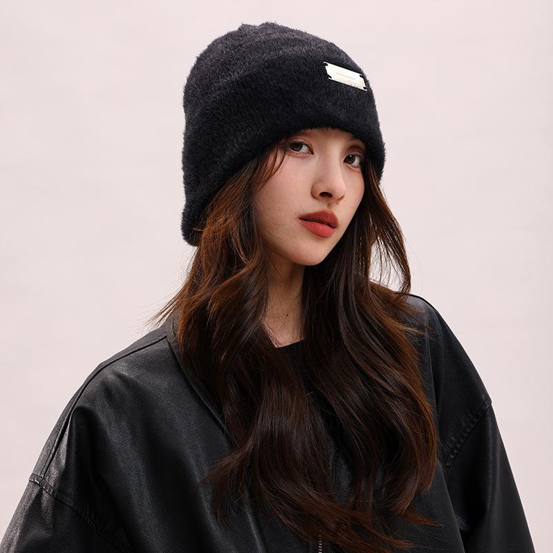 Big head circumference plush stacking hat women's 2025 new ear protection warm cold hat American metal small standard bag head hat