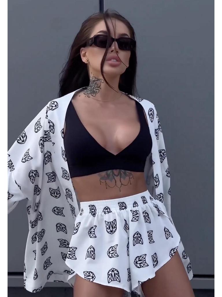 2024 Women's Loose Long-Sleeve Print Pajamas & High-Waisted Shorts Set