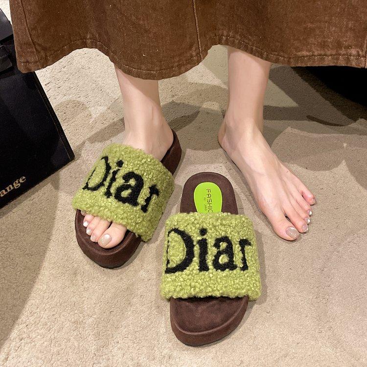 Mao Mao slippers women's outer wear 2025 new thick-soled small fragrant Mao Mao shoes high-end women's fashion foreign cotton slippers