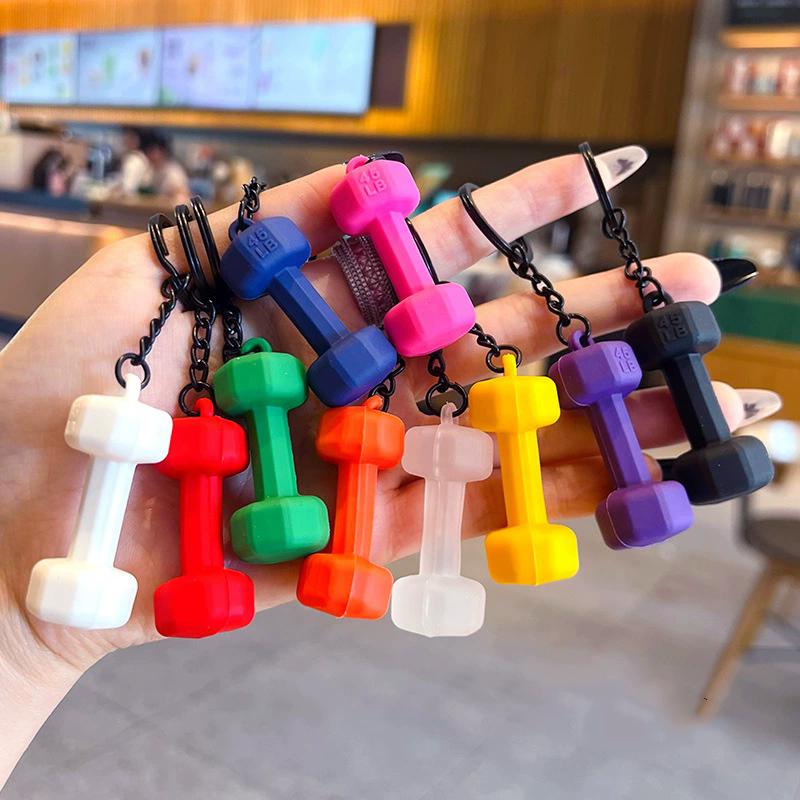 Taschenanhänger Fitnessgeräte Hantel PVC-Legierung Taschenanhänger Sport Schlüsselanhänger Mini Hängeornament Hantelanhänger