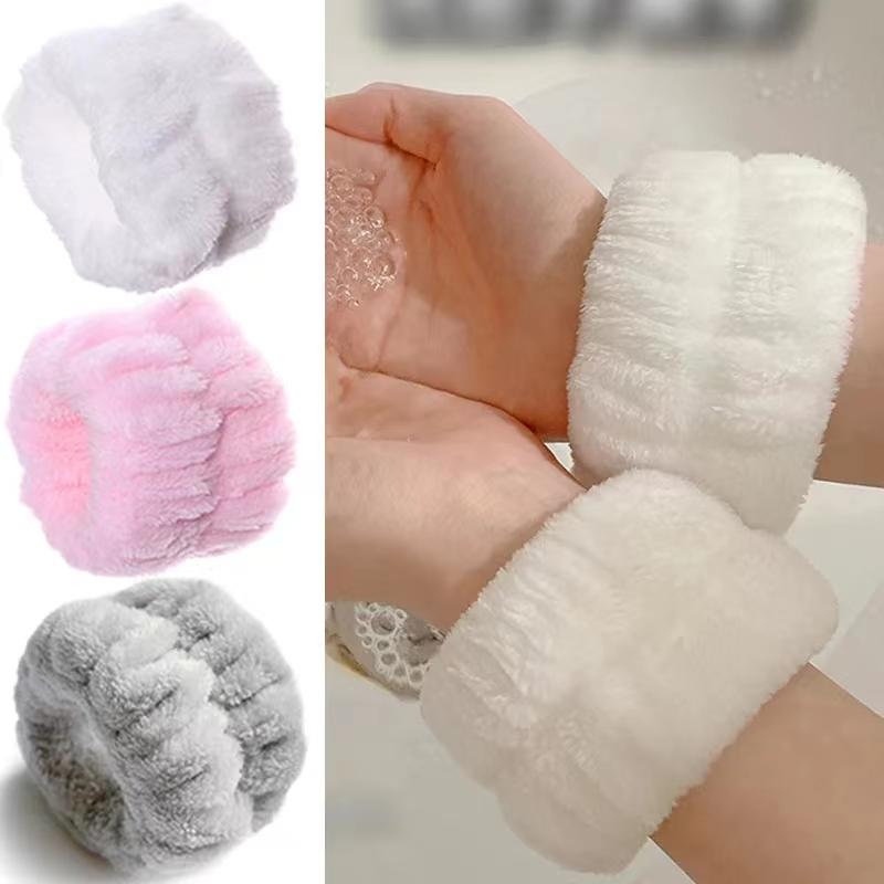 Wristband for Washing Soft Flannel Wrist Strap Reusable Face Makeup Towel Wrist Velvet Towel Girls Elastic Face Wash