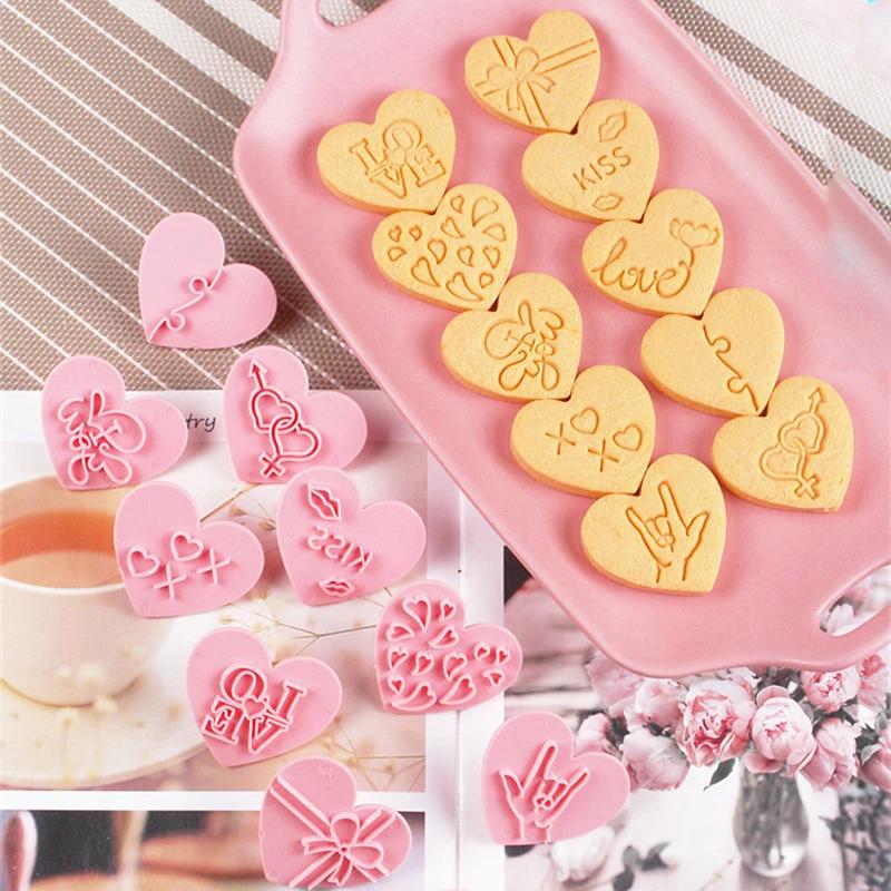 10Pcs Valentine's Day Cookie Embosser Mold Cartoon Heart Love Pattern Cookie Cutters Wedding Party Fondant Cake Decorating Tools