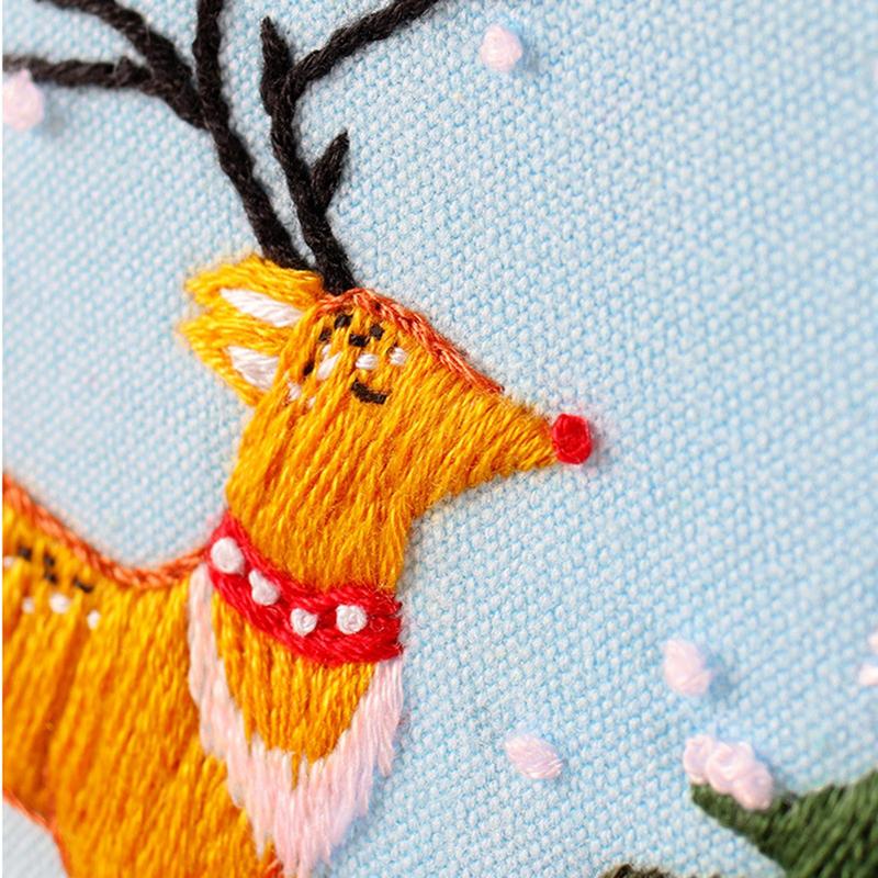Christmas Cross Stitching Kits Merry Christmas DIY Kit with Patterns Instructions Embroidery Beginners Kit Needlepoint Kit