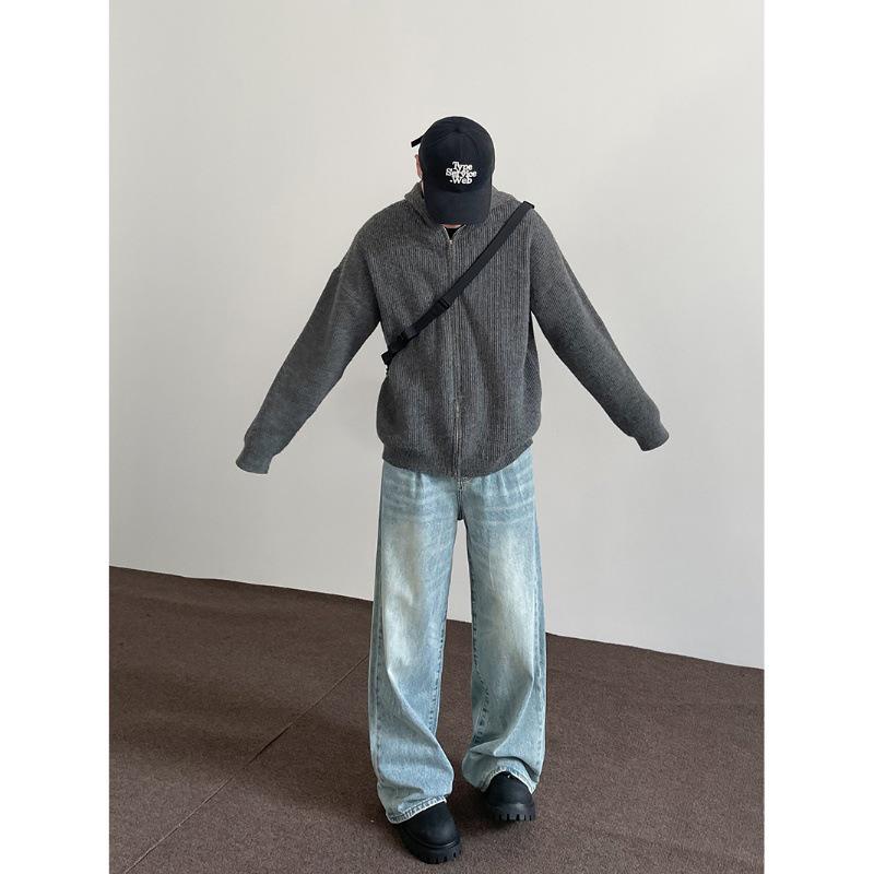 Unisex Cleanfit Washed Blue Wide-Leg Jeans – Trendy and Loose Straight Vibe Pants