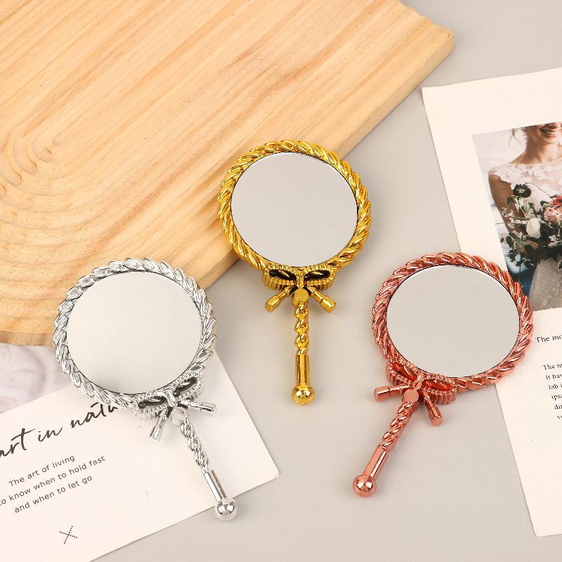 Portable Vintage Handheld Makeup Mirror Hand Hold Round Cosmetic Mirrors European Style Noble Ancient Court Mirror Beauty Tool