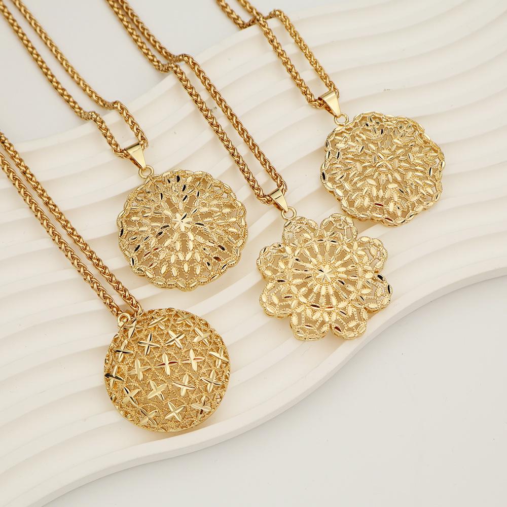 European & American Retro Brass Hollow Flower Pendant Necklace