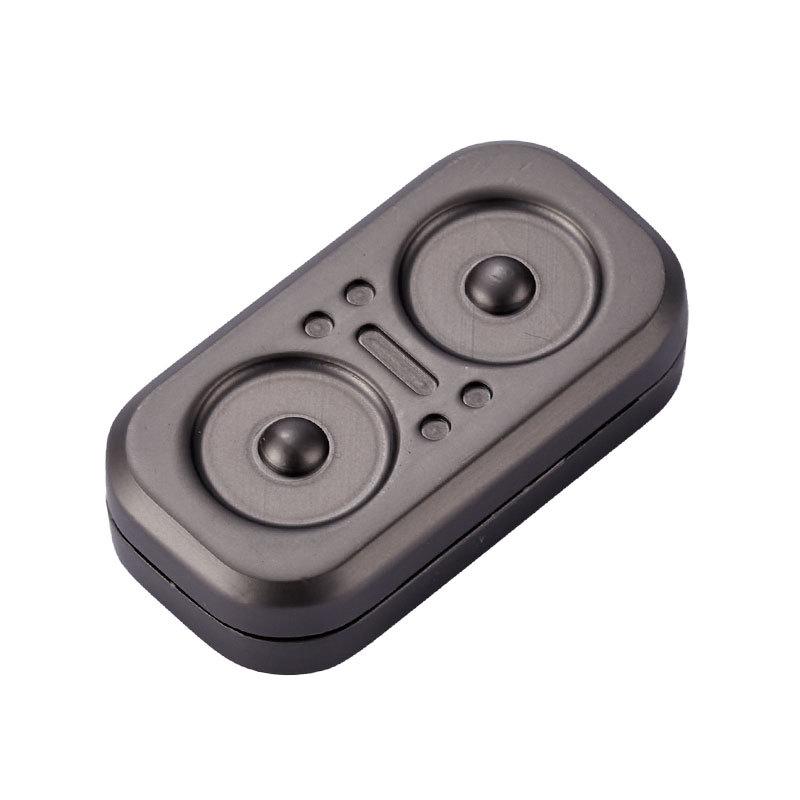 Owl Card Pusher Metal Fidget Spinner with Magnetic Snap and Decompression Features